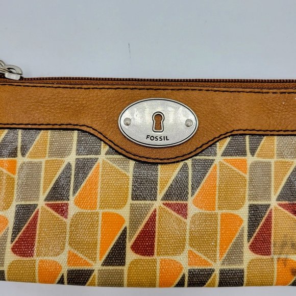 Fossil Wristlet "Key-Per" Geometric Design - Picture 2 of 9